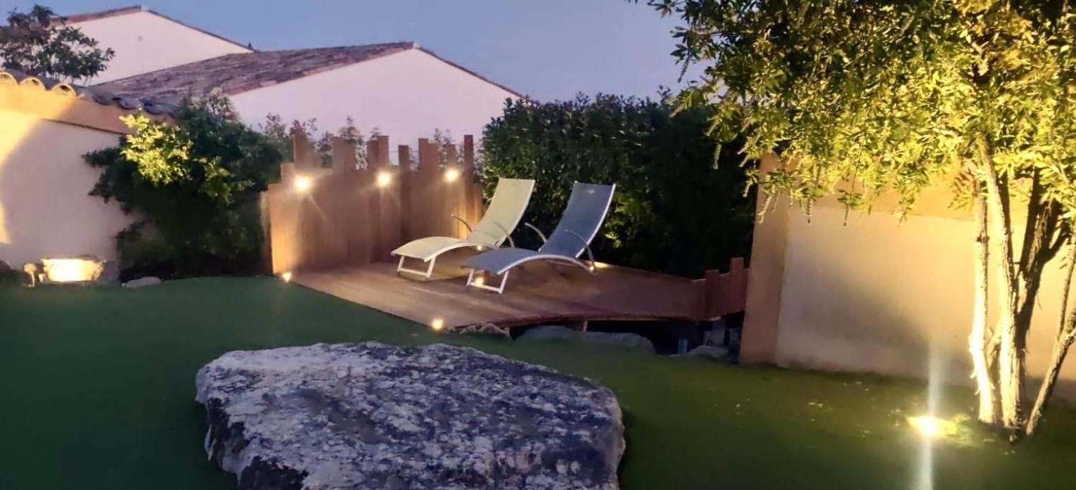 2 Hebergements - 10 Couchages - Parking, Piscine, Jacuzzi - Convivialite Roquebrune-sur Argens Dış mekan fotoğraf